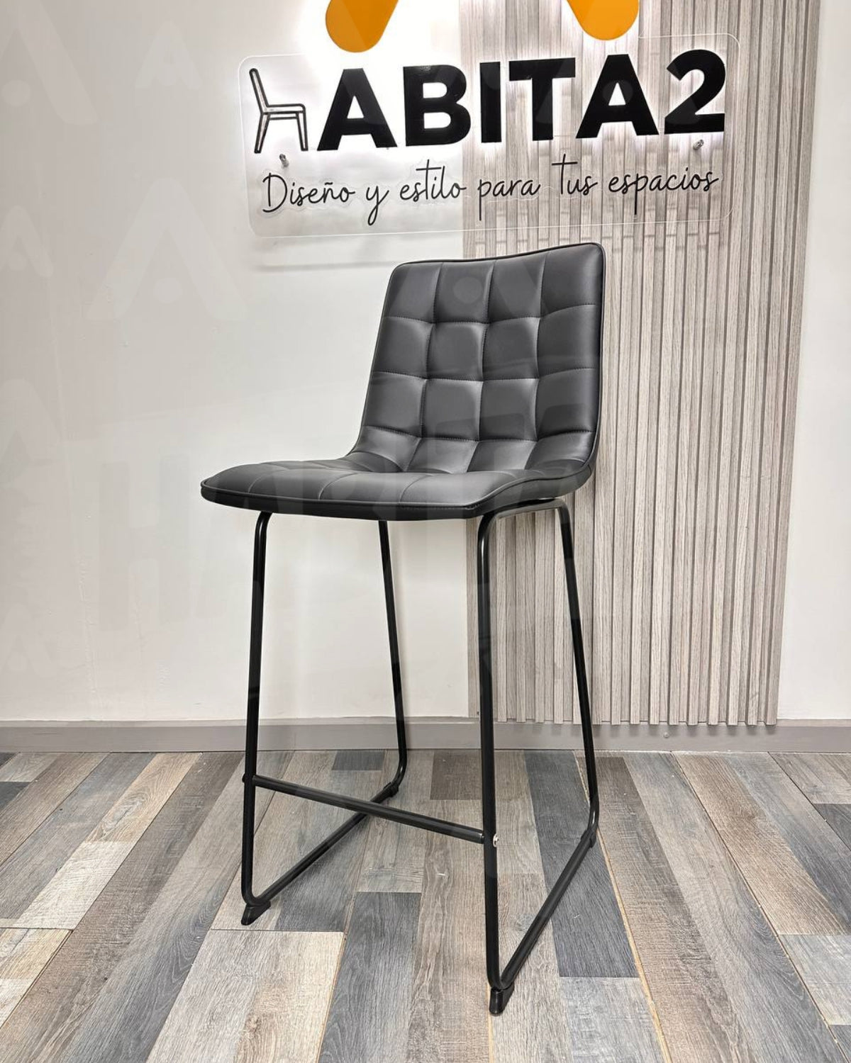 Taburete Cuero Blacky 64 cm