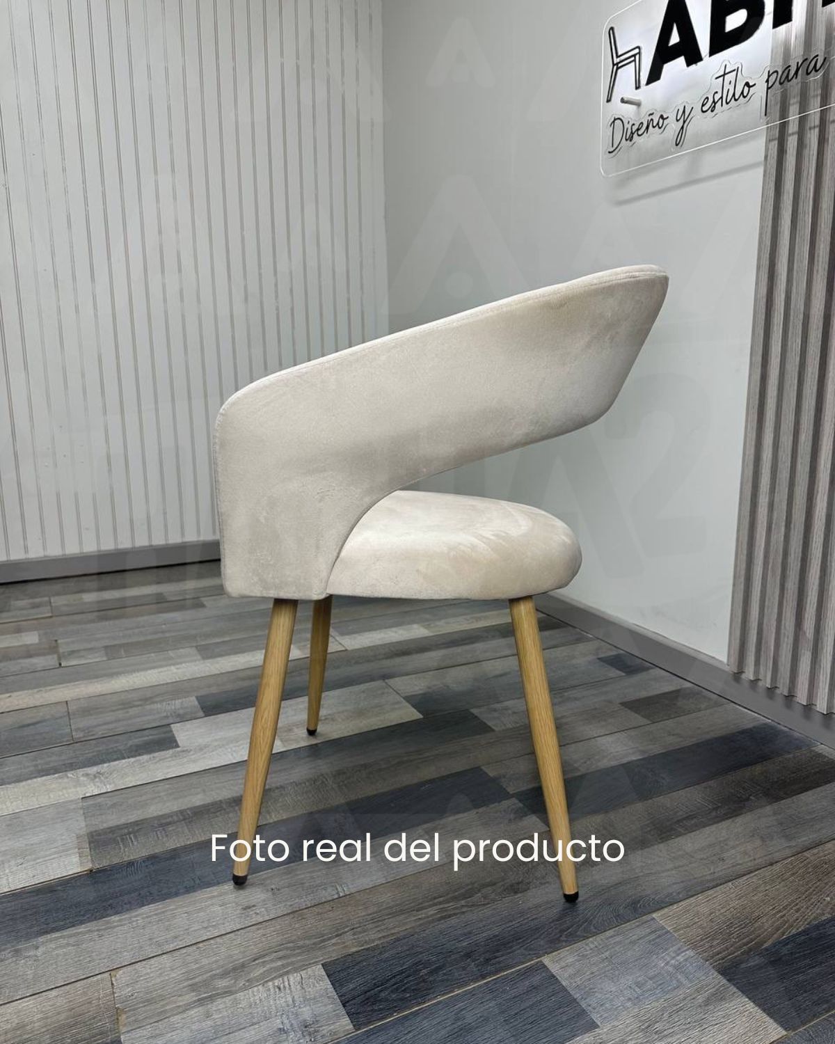 Sitial Florencia Wood