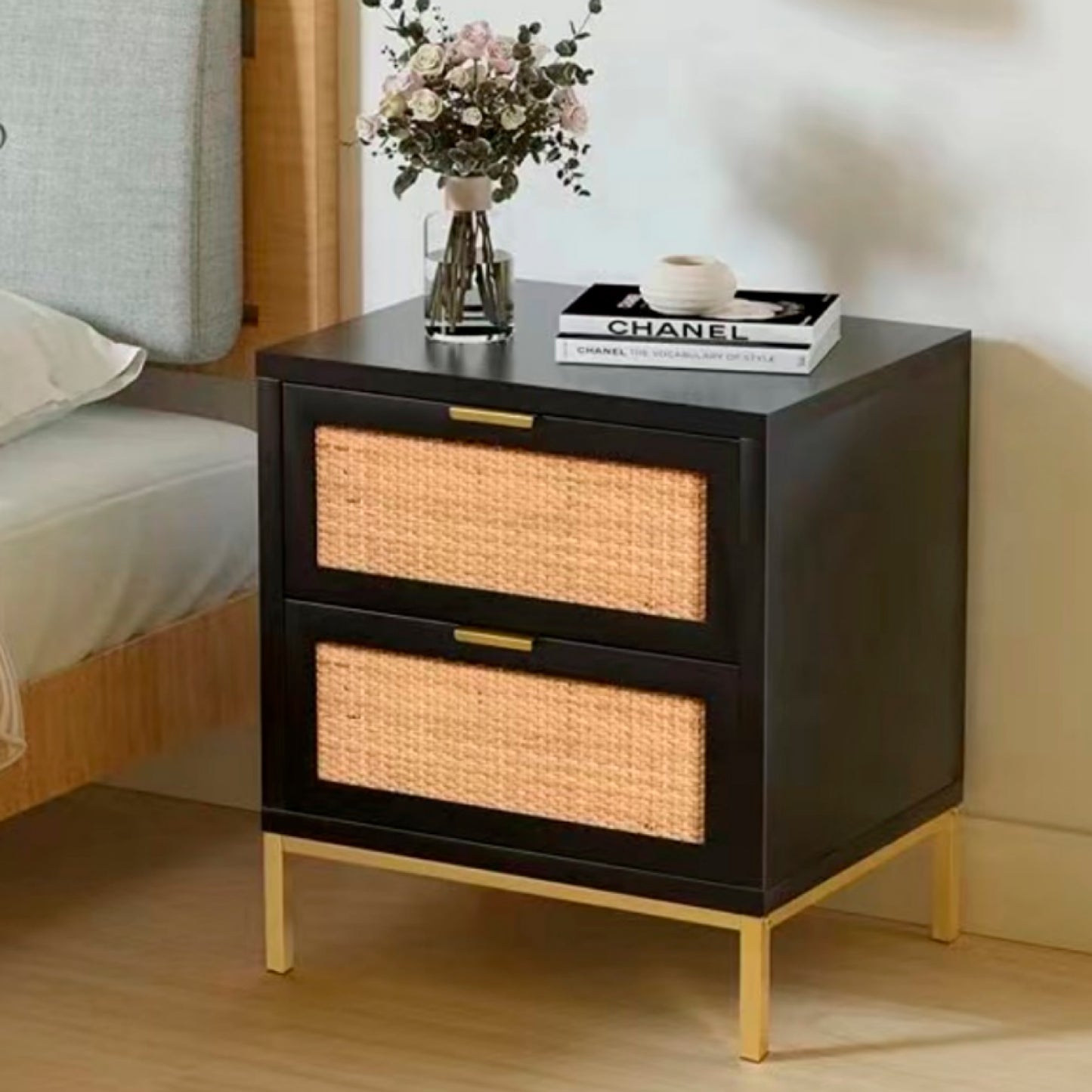Velador Black Rattan