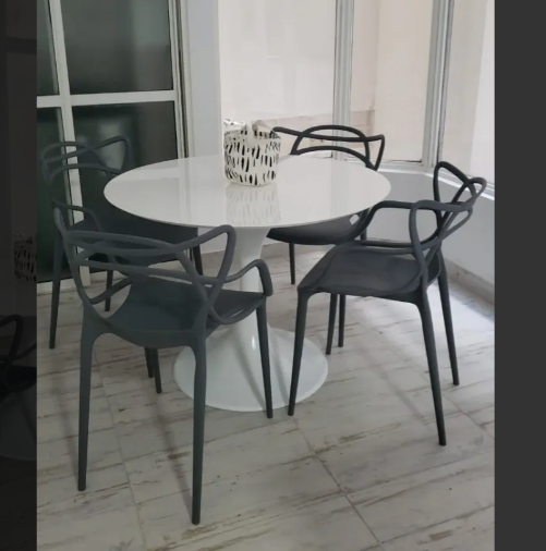 Comedor Tulip Master Max