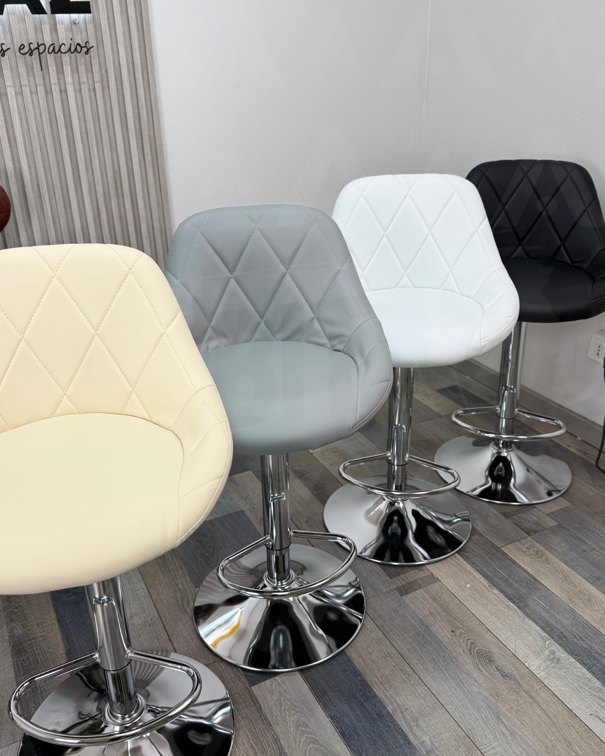 Silla de Bar Dani (Ajustable)