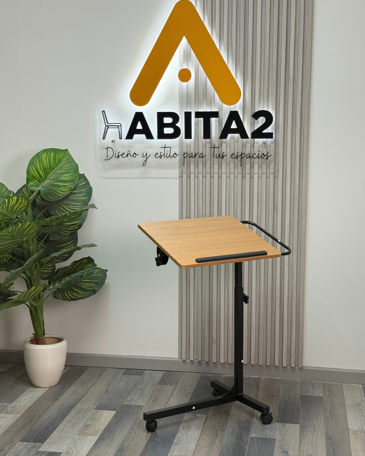 Mesa de trabajo May