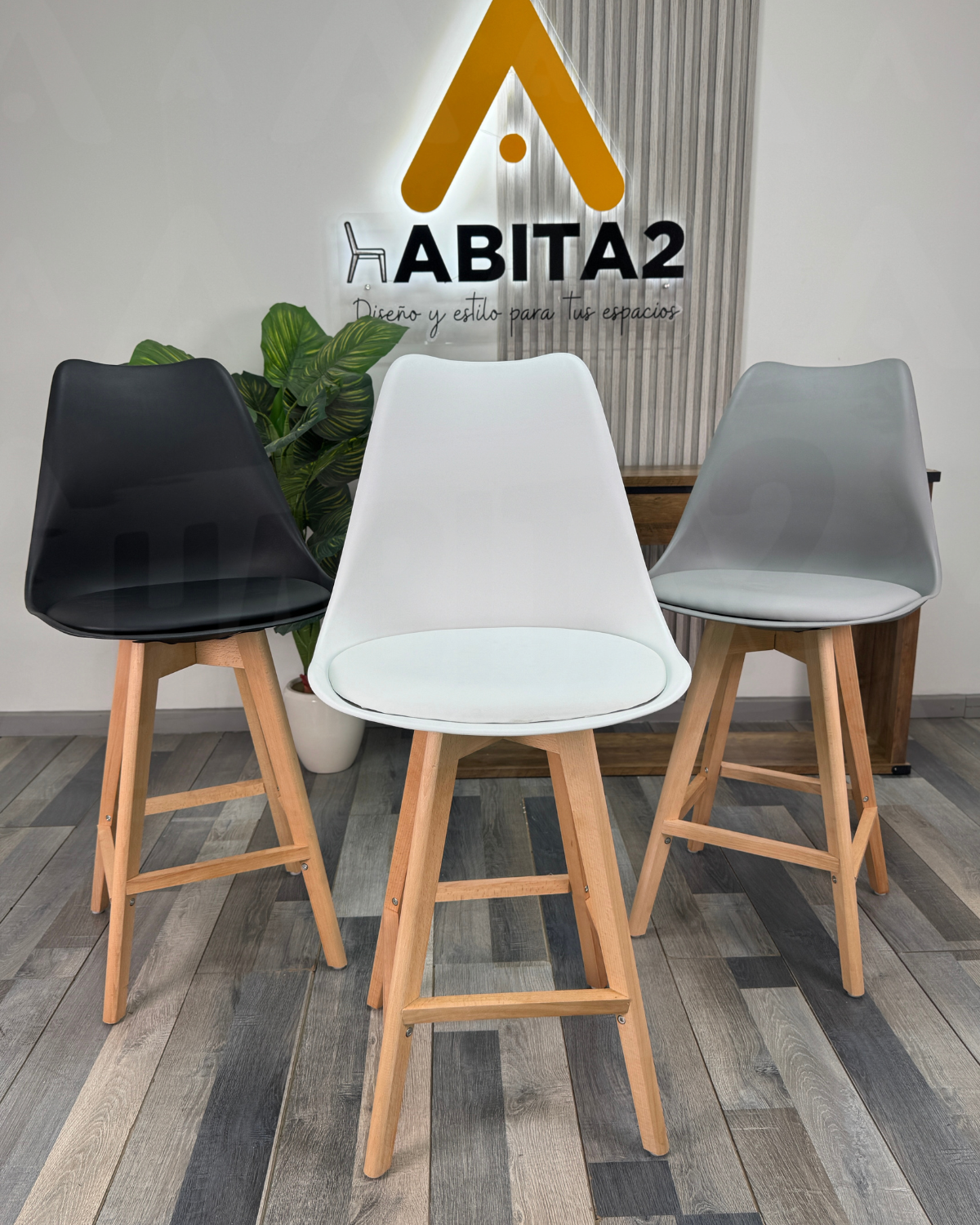 Taburete Tulip Wood 66 cm