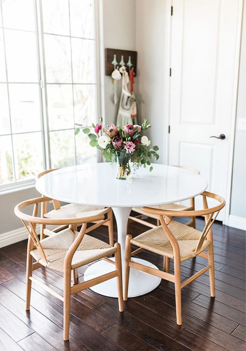 Comedor Wishbone Tulip